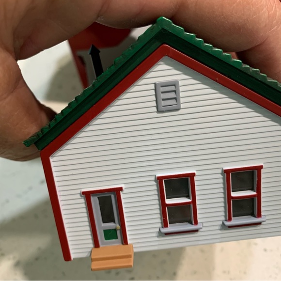 HO scale 1994 THE SARAH PLAIN & TALL COLLECTION "Mrs. Parkley's General Store" - Picture 4 of 12